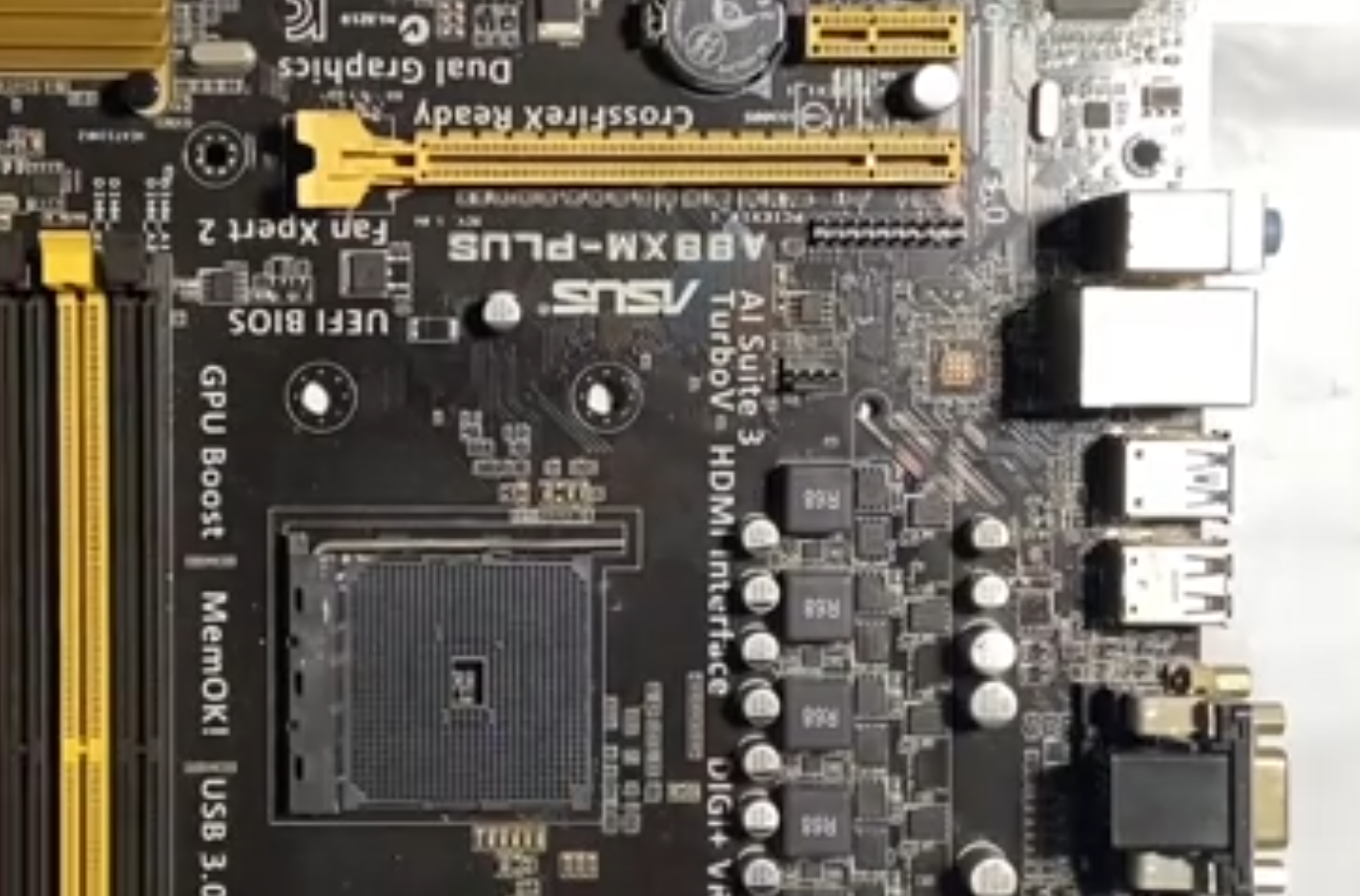 成都神舟筆記本進水不開機黑屏維修案例 技術資訊 第1張-成都十五維修