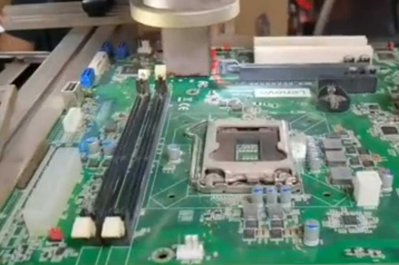 神舟K610C 戰神 I7 –D1筆記本開機不定時掉電維修案例 技術資訊 第1張-成都十五維修